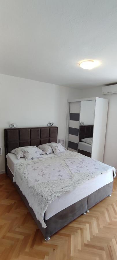 Villa Libe Baška Voda Екстериор снимка
